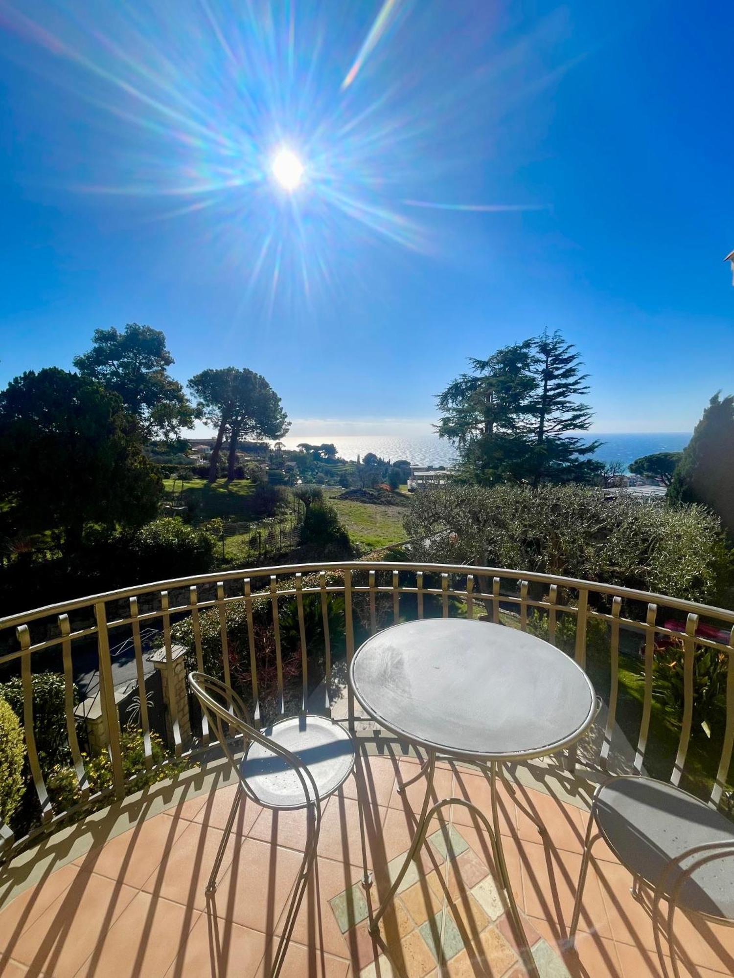 Villa Gaia - Luxury Villa, Pool & Wellness Rooms Bordighera Exterior foto