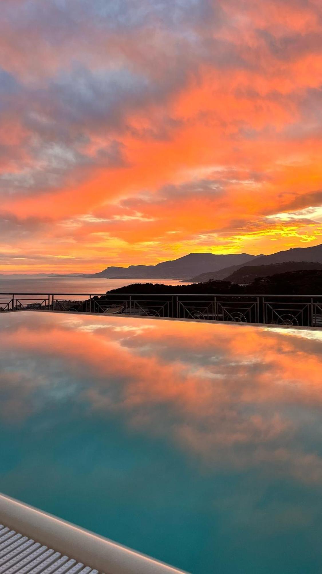 Villa Gaia - Luxury Villa, Pool & Wellness Rooms Bordighera Exterior foto