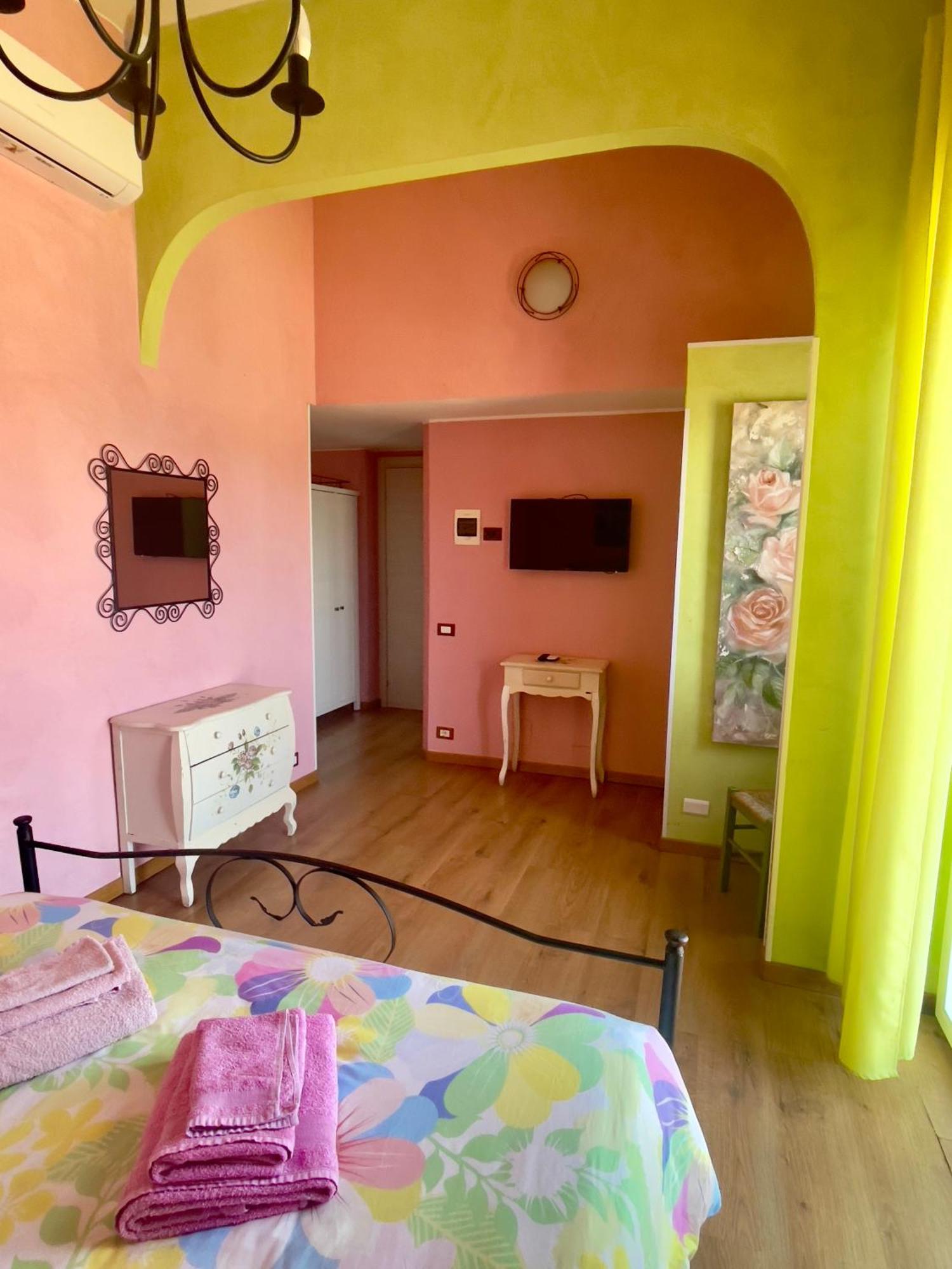 Villa Gaia - Luxury Villa, Pool & Wellness Rooms Bordighera Exterior foto