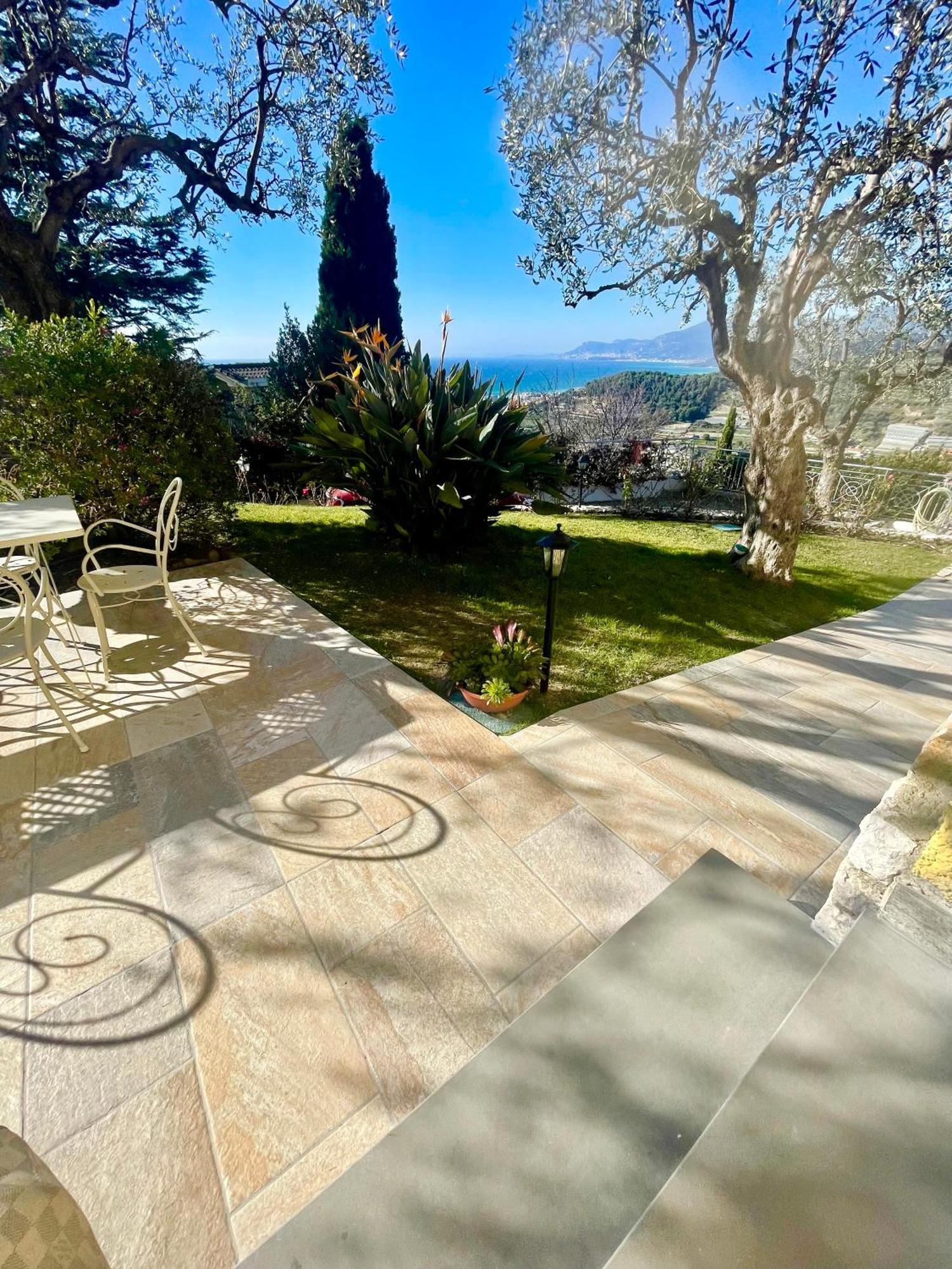 Villa Gaia - Luxury Villa, Pool & Wellness Rooms Bordighera Exterior foto